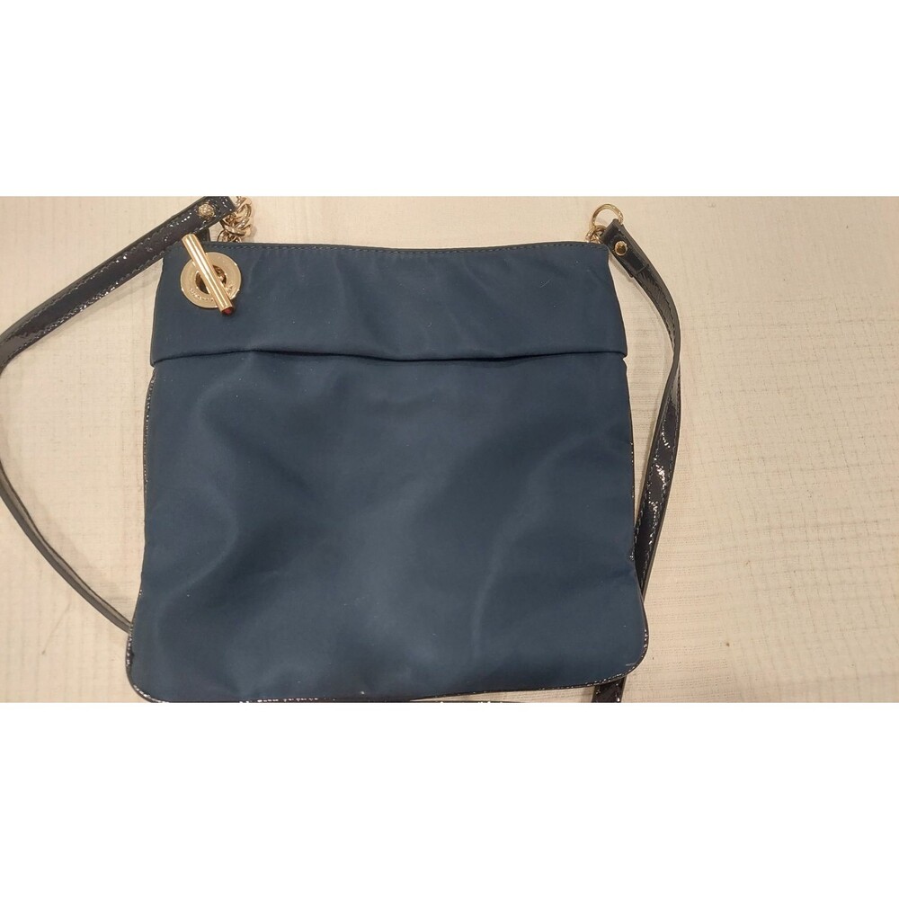 Tommy Hilfiger Blue Nylon Crossbody Purse Gold Chain Toggle Detail Excelent